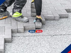 Paving Block vs Cor, Mana yang Lebih Baik untuk Halaman Rumah