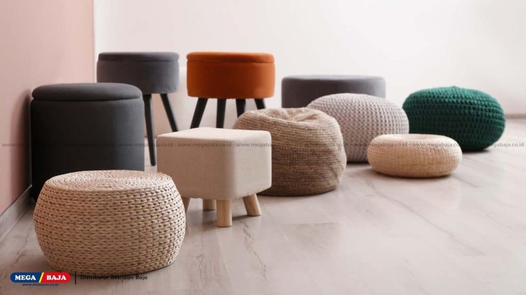 Footstool/Pouffe/Ottoman